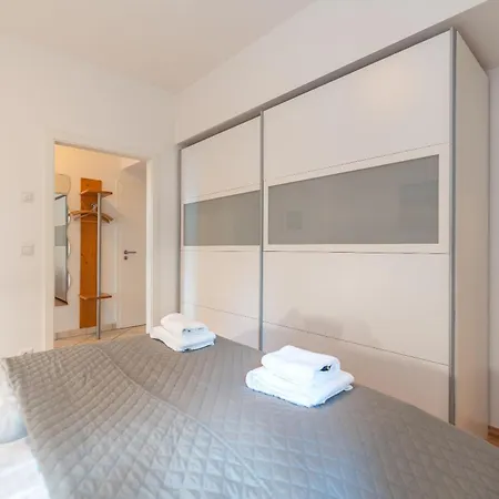 Haus Suedwind, App 18 - Mit Pool Im Haus *